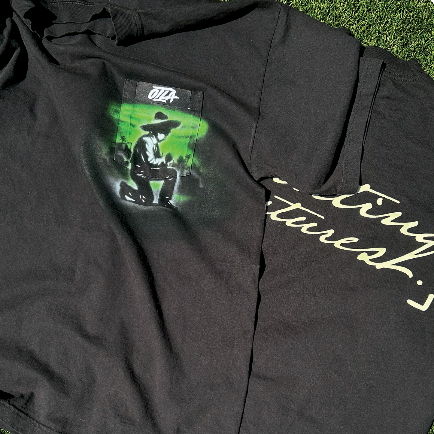 Stand Pocket T (Airbrush Edition)